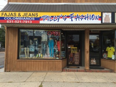 Pilly's Fashion storefront